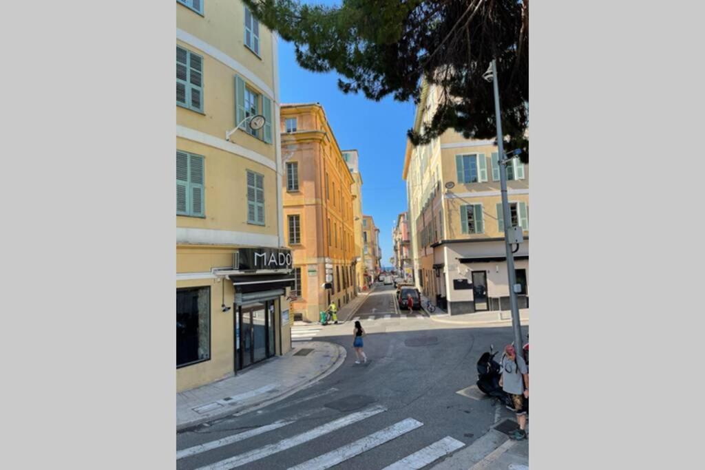 Apartment Spacious 3 Bedroom Flat Center - Magnificent View-parking Nice