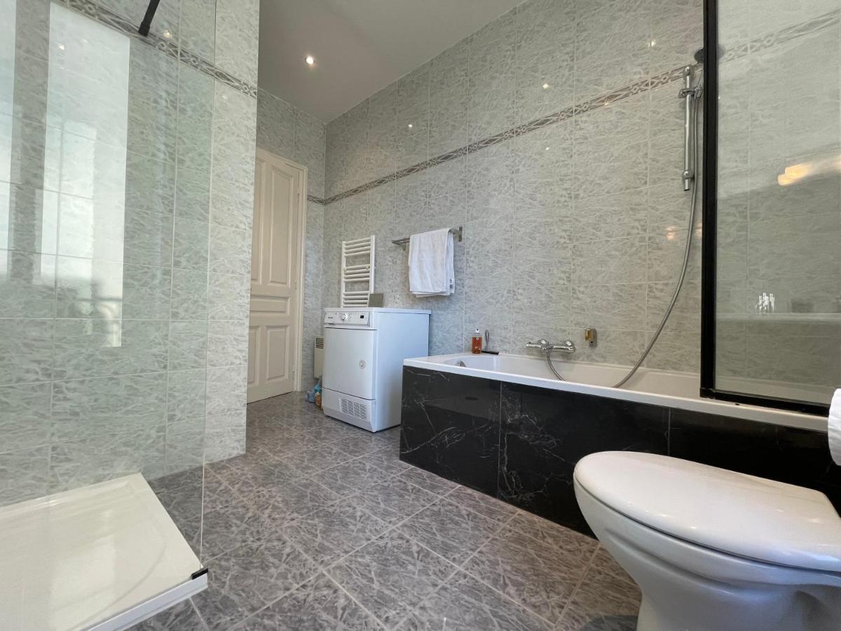 Apartment Spacious 3 Bedroom Flat Center - Magnificent View-parking Nice